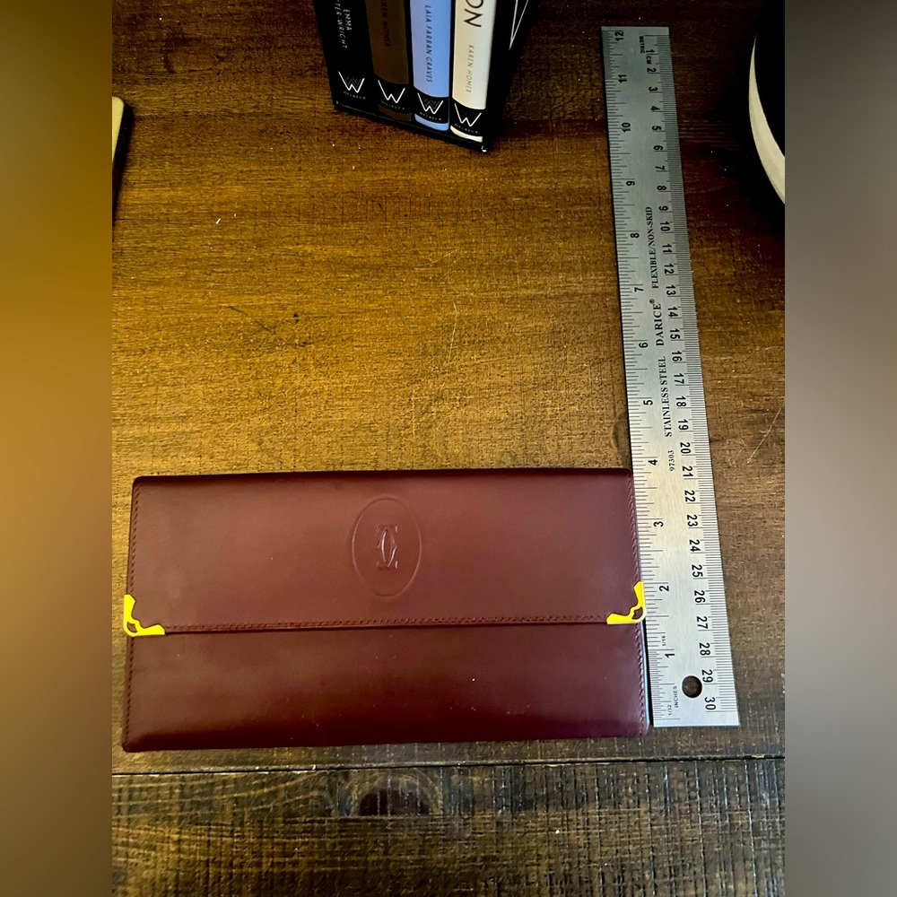 Cartier Mastline Long Kisslock Wallet in Leather (Bordeaux) - Picture 15 of 16